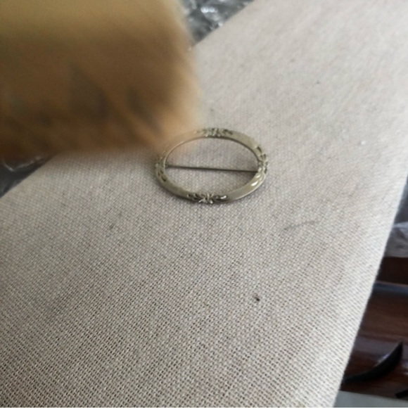 Vintage Silver Tone Brooch - Picture 3 of 4